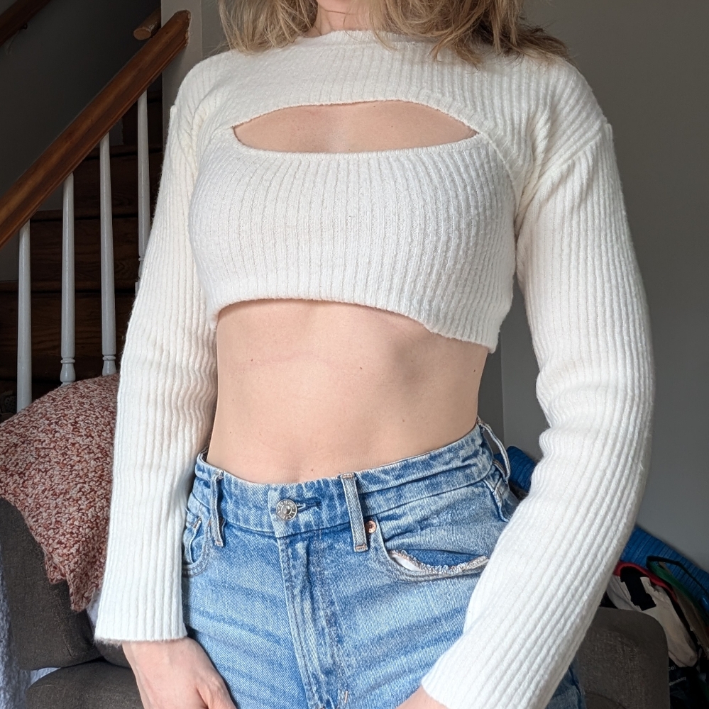 Nasty Gal Women's Cream Ribbed Crop Top Sweater - Size 4 (S/M)